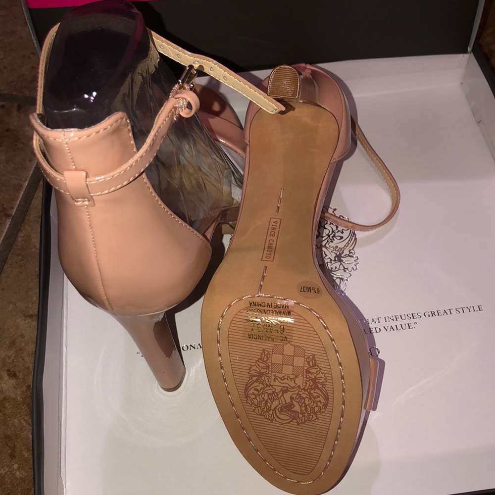 Heels - Picture 6 of 6